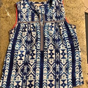 Blue and White Patterned Sleeveless Blouse